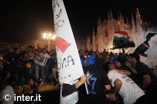 FOTO si VIDEO - cele mai TARI imagini de la petrecerea lui Inter 17!_85