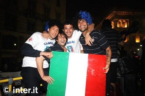 FOTO si VIDEO - cele mai TARI imagini de la petrecerea lui Inter 17!_91