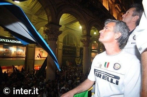 FOTO si VIDEO - cele mai TARI imagini de la petrecerea lui Inter 17!_90