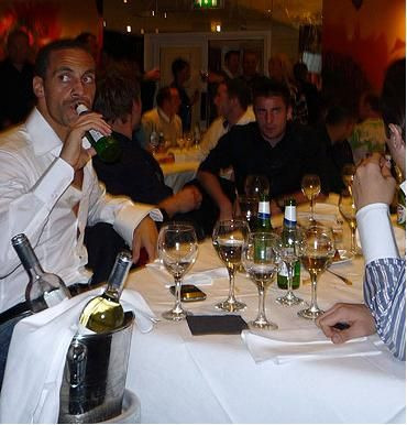 Jucatorii lui Manchester United au sarbatorit castigarea campionatului la un restaurant italian!_4