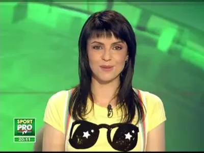 Un altfel de La&nbsp;Multi Ani!&nbsp;Marius Niculae si-a primit cadourile in parcare!