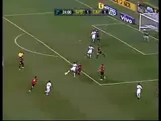 VIDEO / In Brazilia s-a inventat ratarea: vezi cat de GREU este sa inscrii un gol!