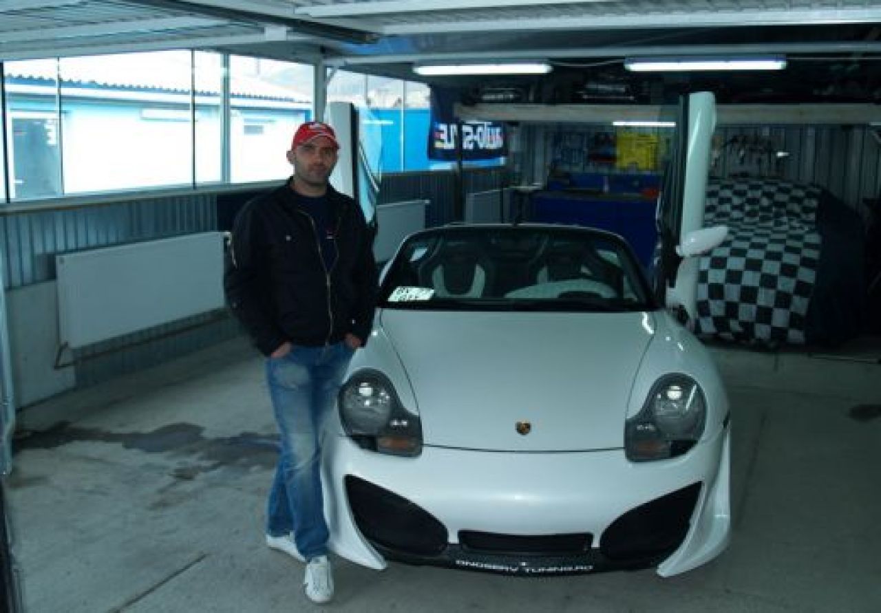 Vezi cum arata un Porsche Boxter S cu Lambo doors, sambata, ProMotor, 11:15 la Pro TV._2