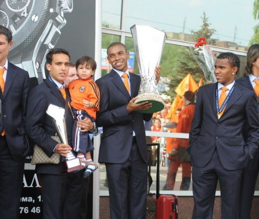 SUPER&nbsp;IMAGINI: UEFAntasticul Lucescu are Europa la picioarele lui!