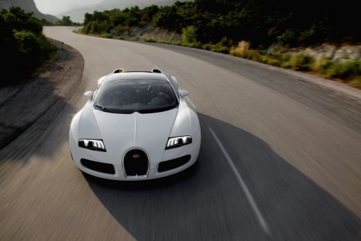 Cadoul perfect pentru C. Ronaldo daca bate la Roma: Bugatti Grand Sport de 1,4 milioane de euro!_3