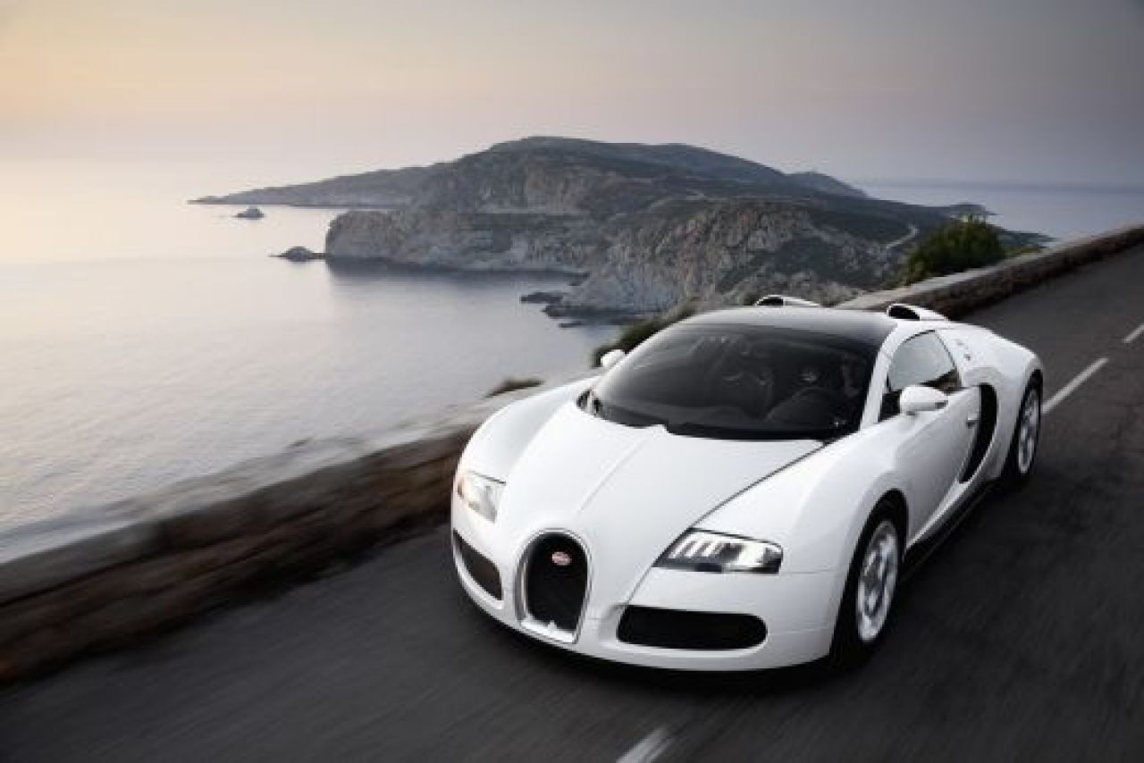 Cadoul perfect pentru C. Ronaldo daca bate la Roma: Bugatti Grand Sport de 1,4 milioane de euro!_9