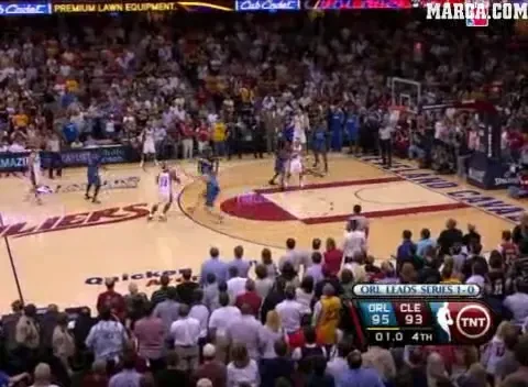 FENOMENAL! LeBron James a marcat 3 puncte VITALE in ultima secunda: Orlando 95 - Cleveland 96!