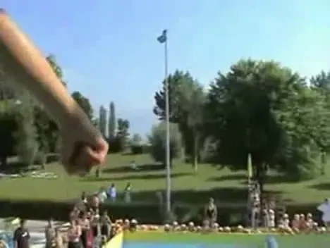 Cel mai PROST candidat posibil la Jocurile Olimpice de vara: a cazut in cap pe trambulina