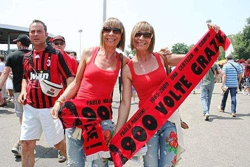 Omul cu care s-au batut Hagi, Laca sau Dan Petrescu - Paolo Maldini se retrage din fotbal! Vezi ce a insemnat Maldini pentru Milan:_18