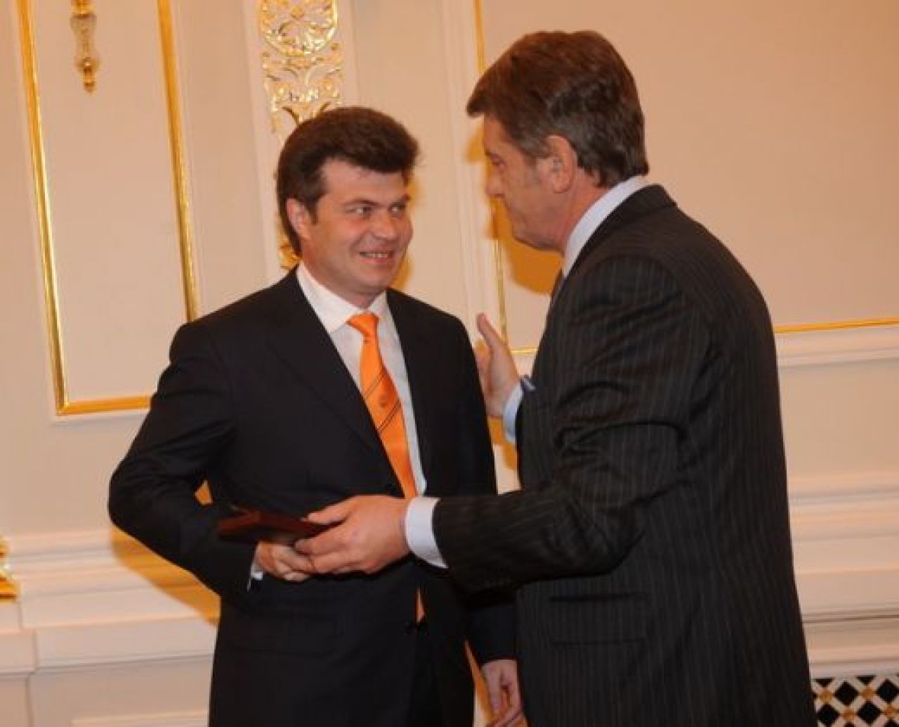 Presedintele Ucrainei i-a decorat pe Mircea Lucescu si Razvan Rat! VEZI FOTO:_6