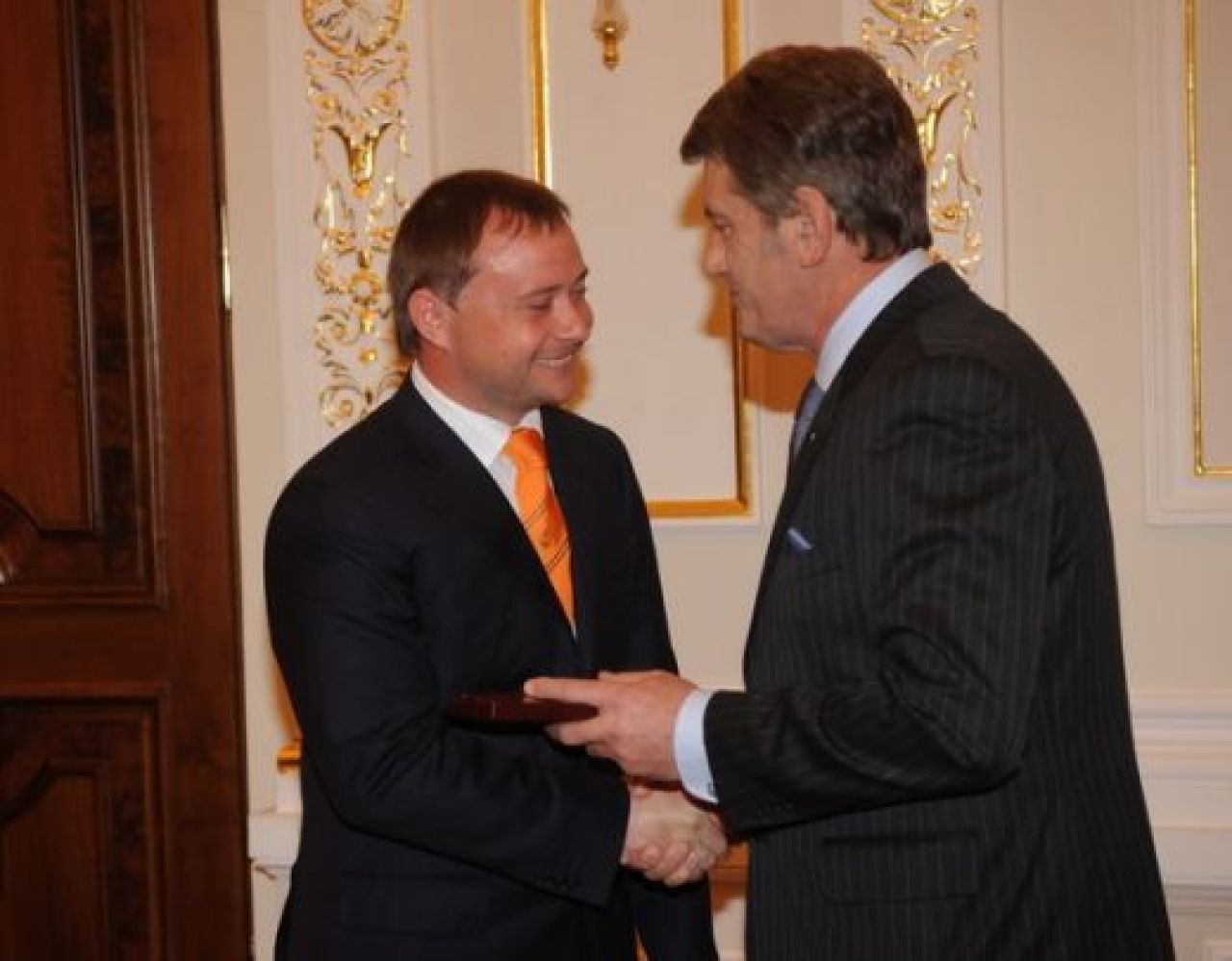 Presedintele Ucrainei i-a decorat pe Mircea Lucescu si Razvan Rat! VEZI FOTO:_10