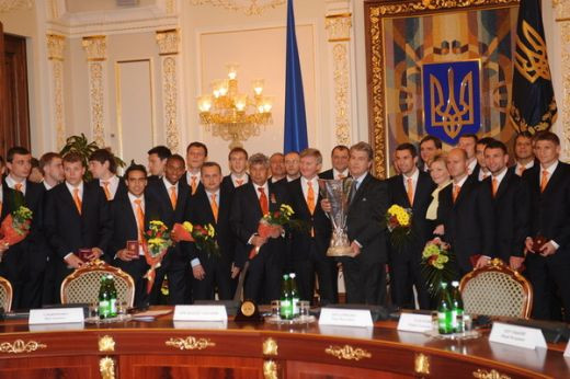 Presedintele Ucrainei i-a decorat pe Mircea Lucescu si Razvan Rat! VEZI FOTO:_17