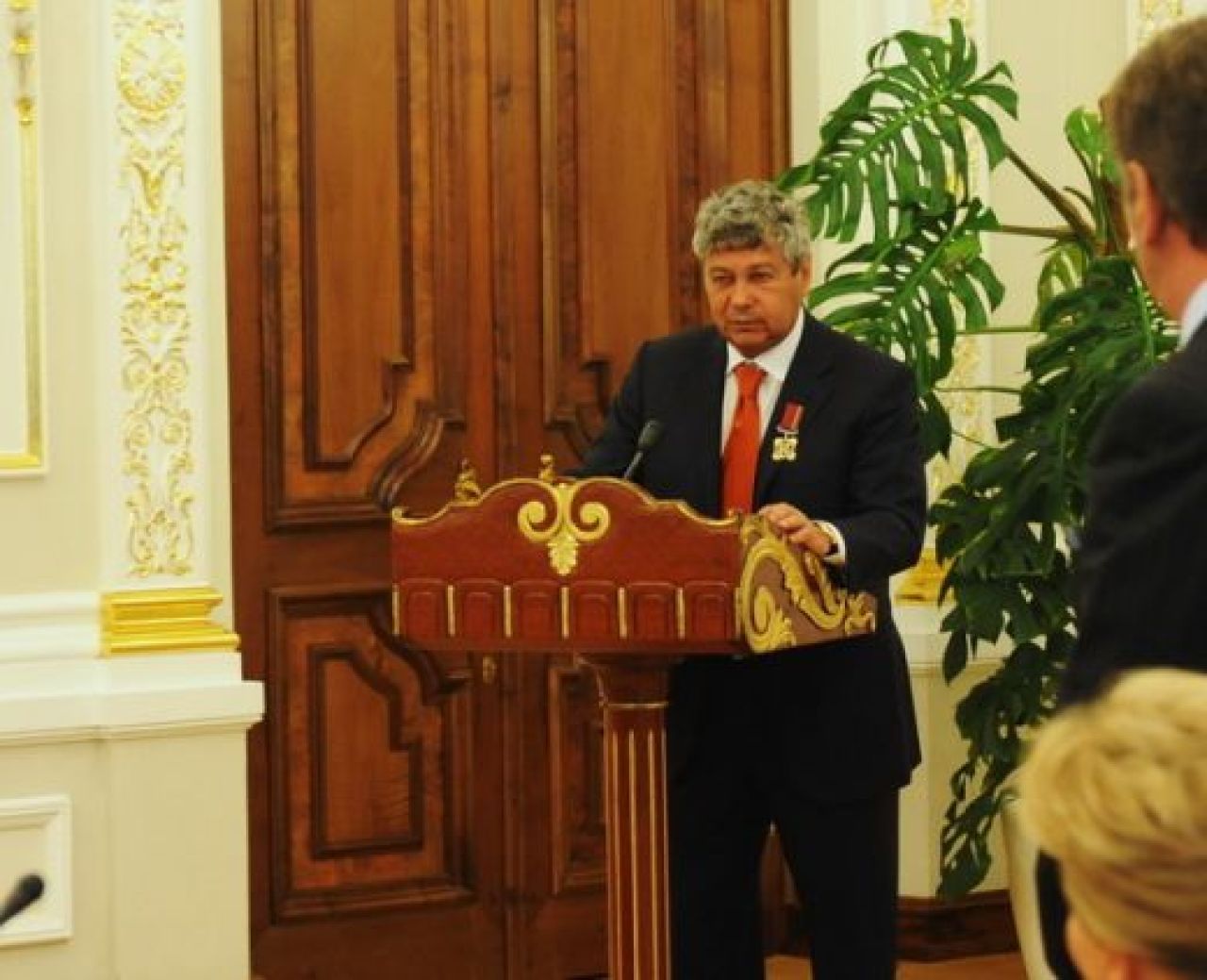 Presedintele Ucrainei i-a decorat pe Mircea Lucescu si Razvan Rat! VEZI FOTO:_20