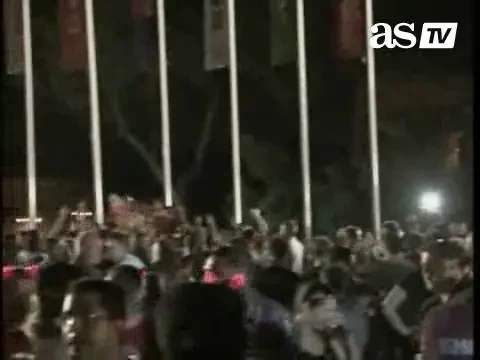 VIDEO: Barcelona a facut spectacol pe strazi la Roma! Vezi cum au fost arestati fanii!