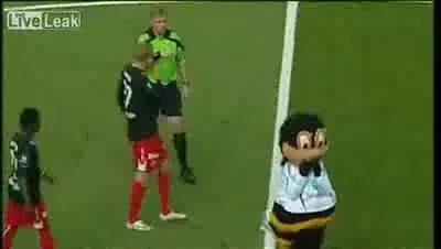 VIDEO / Brodd Albina a lovit un jucator..de bucurie!