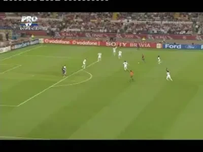 Messi dribleaza, suteaza, da cu capul. Vezi sutul fantastic reusit de Messi