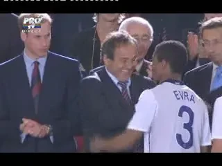 VIDEO: Berlusconi ii sopteste la ureche lui Ronaldo! Ce crezi ca i-a zis?