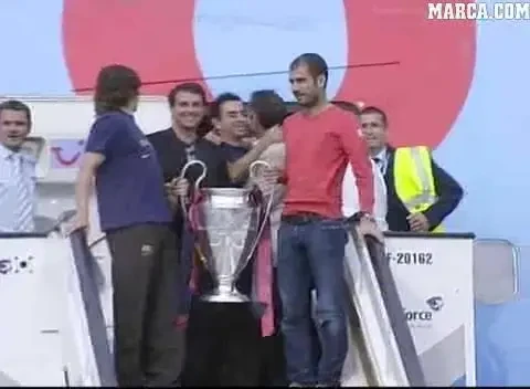 VIDEO / Campioana Europei a ajuns la Barcelona! A inceput nebunia: