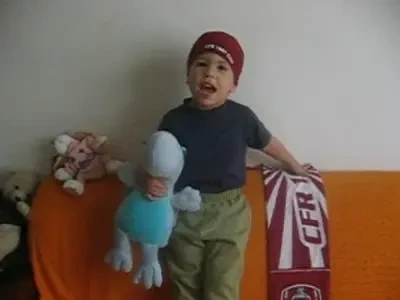 Cel mai tanar suporter al&nbsp;CFR-ului!&nbsp; Are 3 ani si canta imnul fara greseala&nbsp;:)