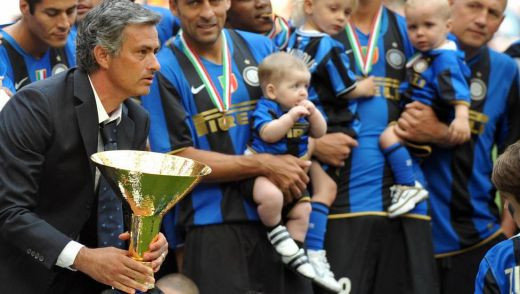 FOTO! Chivu a sarbatorit titlul cu Natalia in brate!_2