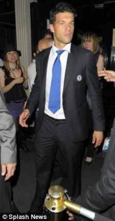 Jucatorii lui Chelsea i-au daruit lui Hiddink un ceas in valoare de 50.000 de lire sterline!_5
