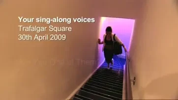 VIDEO /&nbsp;&nbsp;Iubita lui Crouch o imita pe Britney Spears!