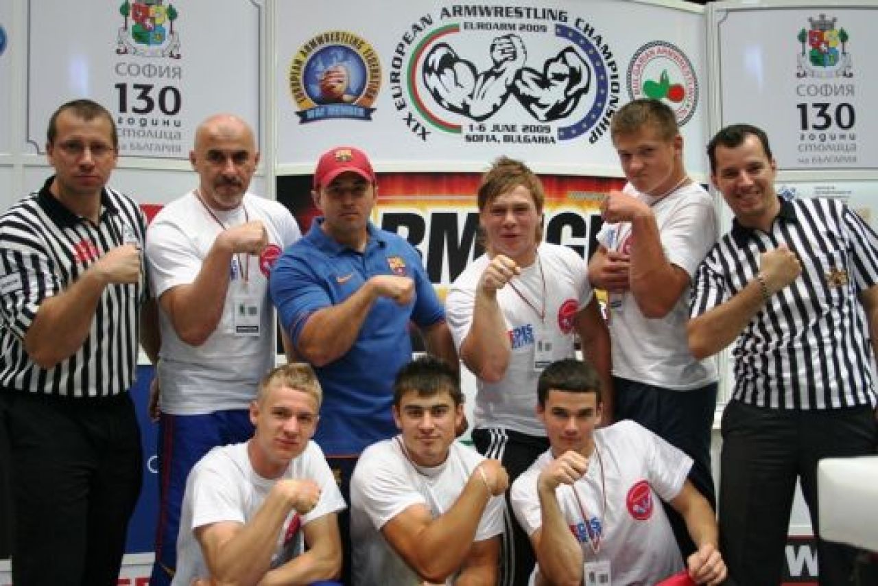 Oncescu si Valahu promit sa-i rupa pe bulgari! VEZI ce s-a intamplat in prima zi la Euroarm 2009!_5