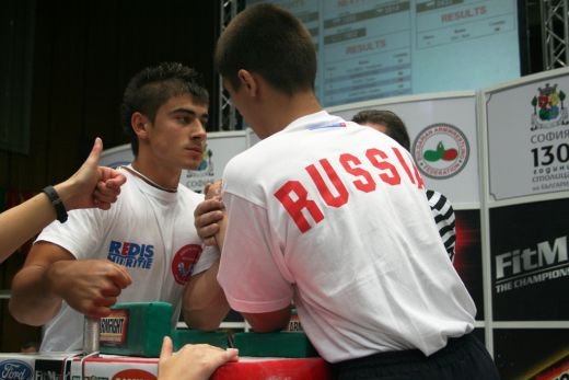 Oncescu si Valahu promit sa-i rupa pe bulgari! VEZI ce s-a intamplat in prima zi la Euroarm 2009!_8