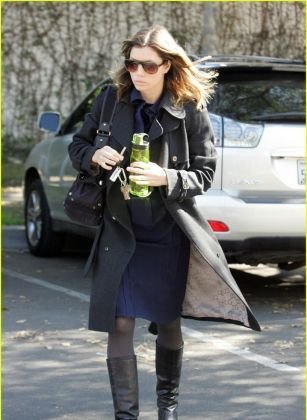 Ce masini conduc vedetele: Jessica Biel este fan Lexus RX!_2
