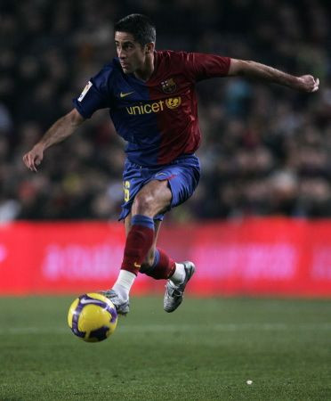 Sylvinho, un DOMN isi ia ADIO! Vezi cele mai tari 30 de poze cu Sylvinho in tricoul Barcelonei!_26