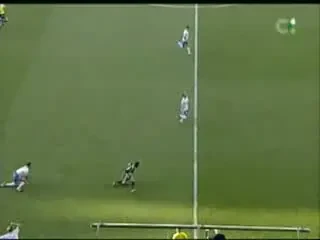 VIDEO / Un arbitru din Spania a fost abuzat de un jucator suparat!:)