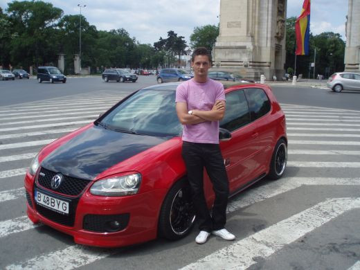 Vezi un super Volkswagen Golf GTI cu motor 2 l turbo si 350 CP, sambata, ProMotor, ora 12:30, la Pro TV. _7