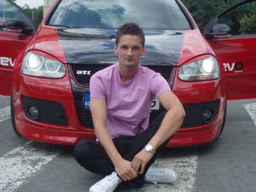 Vezi un super Volkswagen Golf GTI cu motor 2 l turbo si 350 CP, sambata, ProMotor, ora 12:30, la Pro TV. _13