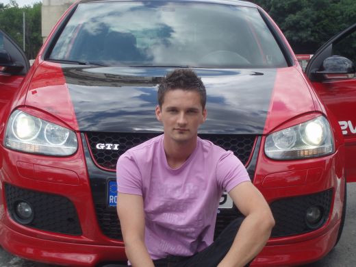 Vezi un super Volkswagen Golf GTI cu motor 2 l turbo si 350 CP, sambata, ProMotor, ora 12:30, la Pro TV. _15