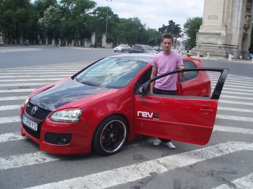 Vezi un super Volkswagen Golf GTI cu motor 2 l turbo si 350 CP, sambata, ProMotor, ora 12:30, la Pro TV. _19
