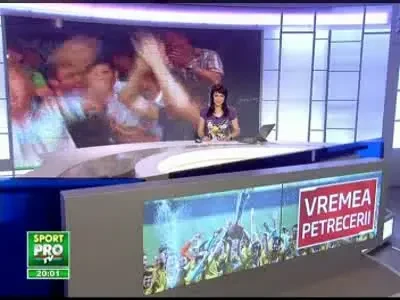 VIDEO / Sampanie, dansuri romanesti, karaoke! Cum au petrecut campionii la Bamboo!