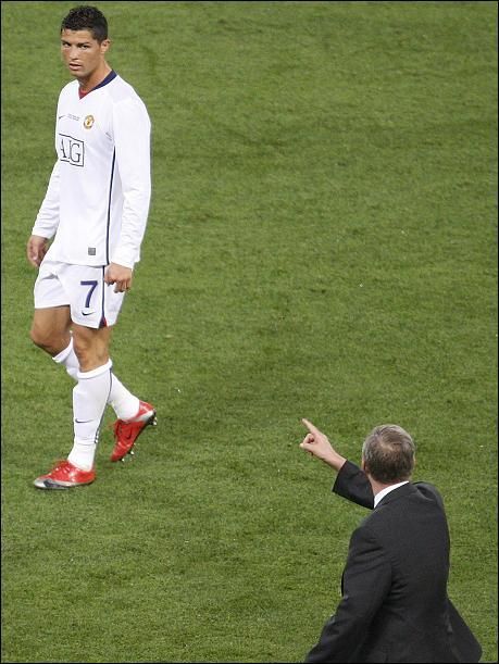 Ronaldo socheaza:
