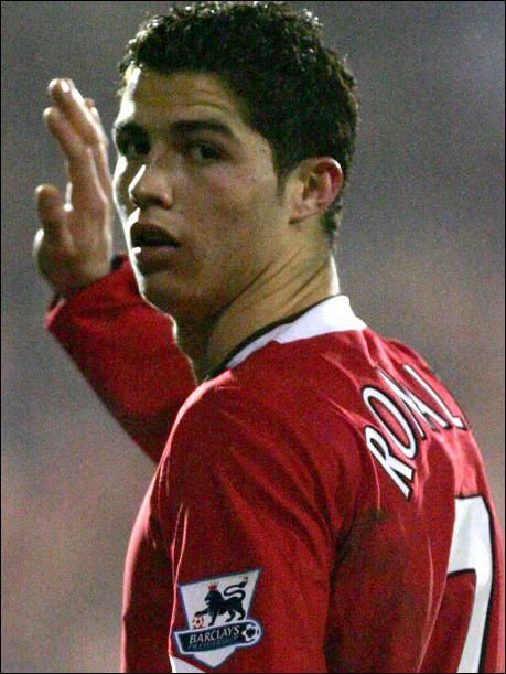 Ronaldo socheaza: