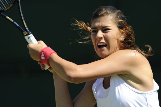 FOTO: Sorana, sarcina criminala in turul III la Wimbledon! Joaca cu Azarenka, favorita nr 8!_3