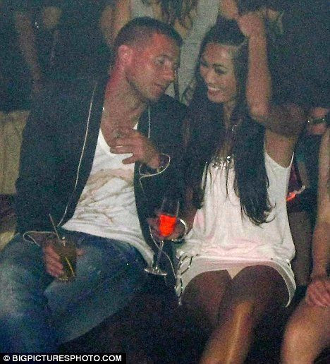 FOTO / Premier League s-a mutat pe plaja.._14