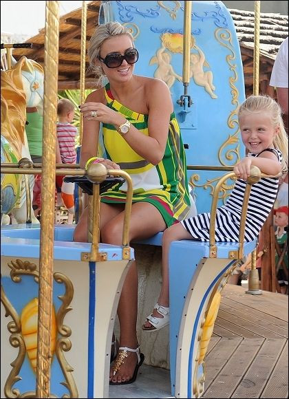 FOTO / Premier League s-a mutat pe plaja.._20