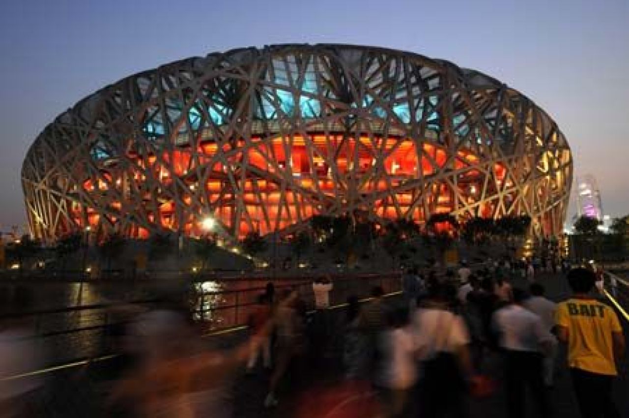 Incredibil! Pentru ca nu vrea nimeni sa joace pe el, Cuibul de Pasare din Beijing, un MALL in 5 ani?_10