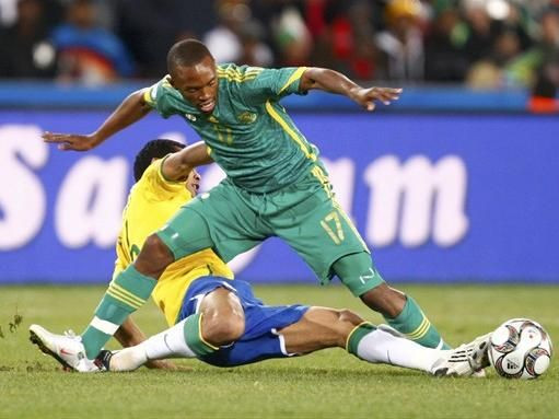 Dani Alves duce Brazilia in finala cu SUA: 1-0 cu Africa de Sud!_15
