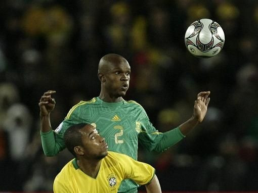 Dani Alves duce Brazilia in finala cu SUA: 1-0 cu Africa de Sud!_24