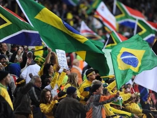 Dani Alves duce Brazilia in finala cu SUA: 1-0 cu Africa de Sud!_26