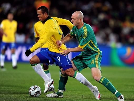Dani Alves duce Brazilia in finala cu SUA: 1-0 cu Africa de Sud!_29