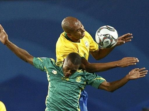 Dani Alves duce Brazilia in finala cu SUA: 1-0 cu Africa de Sud!_39