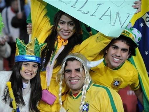 Dani Alves duce Brazilia in finala cu SUA: 1-0 cu Africa de Sud!_40