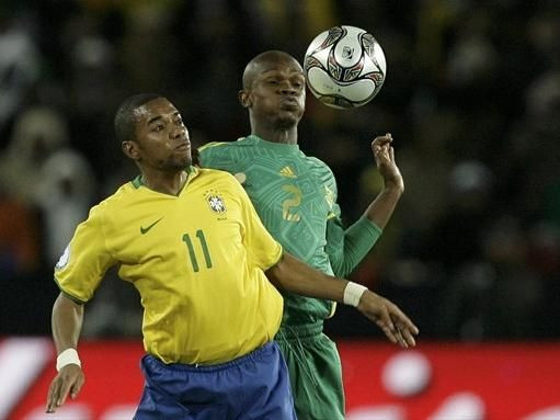 Dani Alves duce Brazilia in finala cu SUA: 1-0 cu Africa de Sud!_44