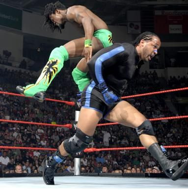 FOTO! Aici incepatorii pot sa-i ia la bataie pe Cena si Undertaker!_11